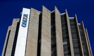 61081434-8629-4e8e-8d87-16be8e1f3965-300x179 Problemas em imóveis impulsionam ações contra Caixa no Minha Casa, Minha Vida