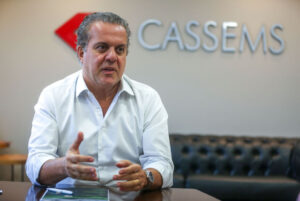 12-1024-0004-ricardo-ayache-mv-300x201 Funcionários da Cassems Sofrem com Problemas em Novo Banco da Instituição e Cogitam Paralisação!