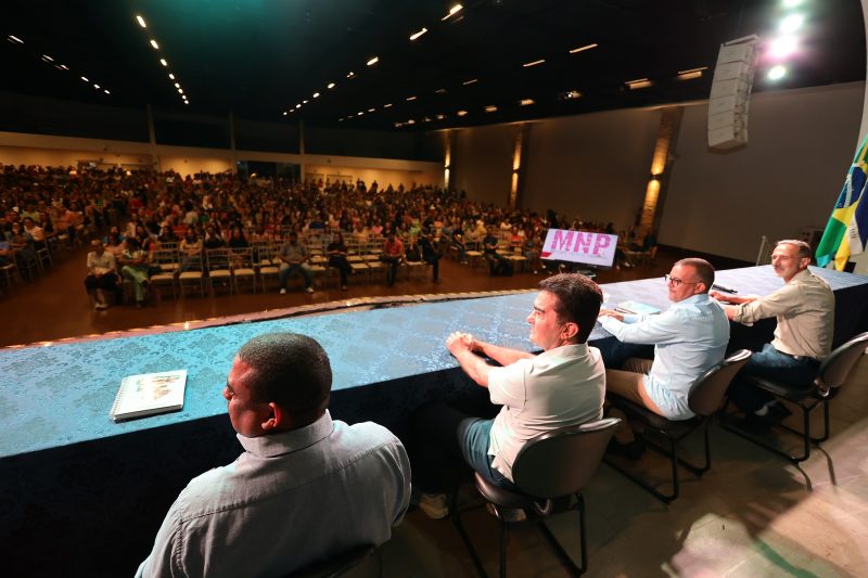 FROT2910-800x533-1 Prefeitura inicia jornada pedagógica com formação continuada de professores