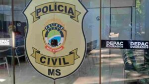 Dourados-Delegacia_Arquivo-Midiamax-2-300x169 Dois são presos com arma e grande quantidade de drogas no Jardim Esplanada