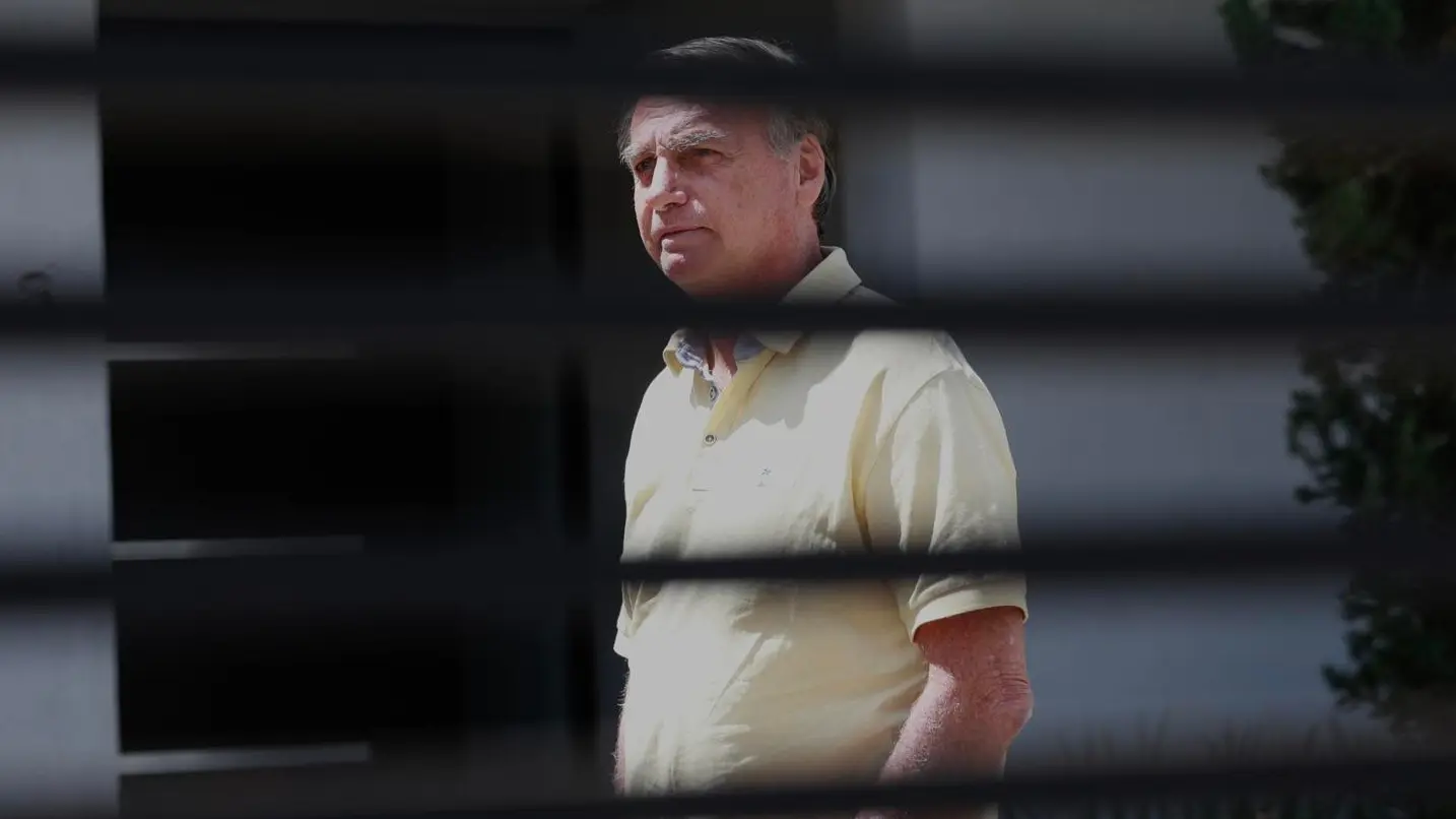 Moraes deve decidir nesta semana se prorroga prisão domiciliar de Bolsonaro