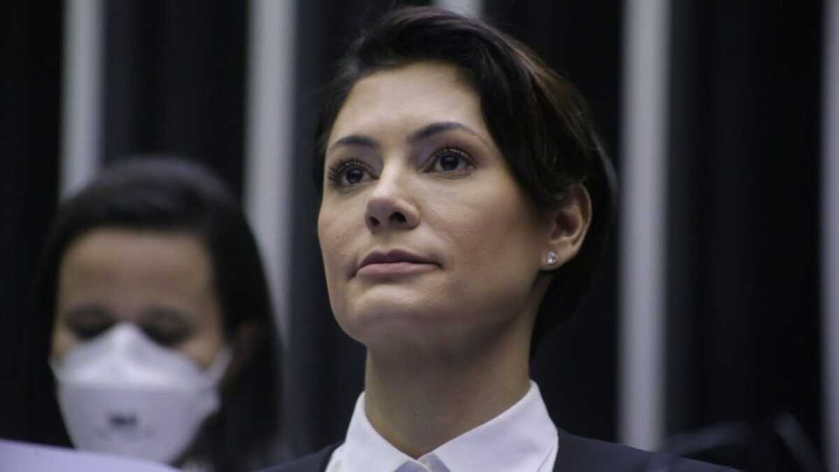 Michelle Bolsonaro deixa comando do PL Mulher em meio a crise interna no partido