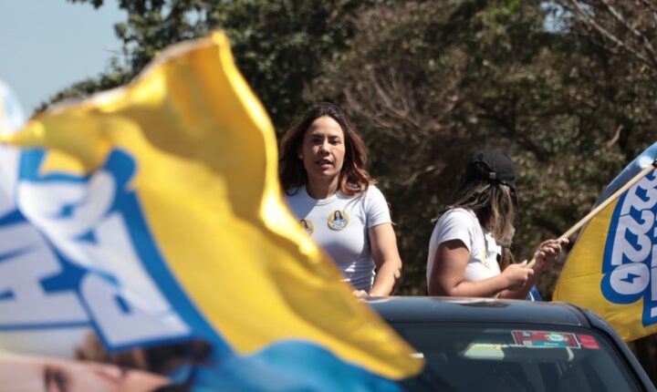 Candidatos do PL realizam adesivaço e carreata na Avenida Afonso Pena em Campo Grande