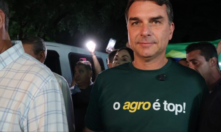 TSE exclui vínculo com Missão e mantém Flávio Bolsonaro filiado ao PL