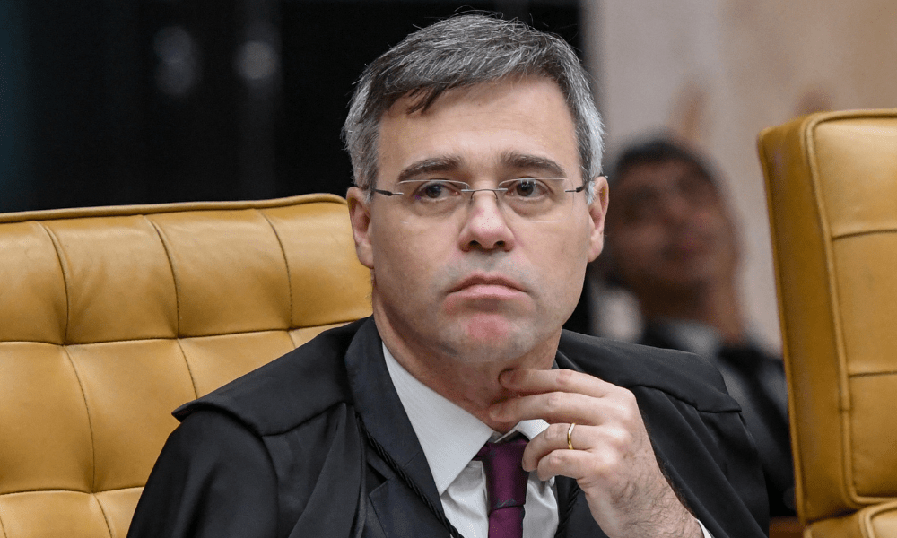 Ministro do TSE rejeita pedido para excluir vídeo de Flávio Bolsonaro feito por inteligência artificial