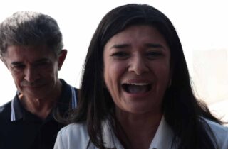 ‘Motivada’: Rose Modesto faz adesivaço com irmão e tem apoio de candidatos