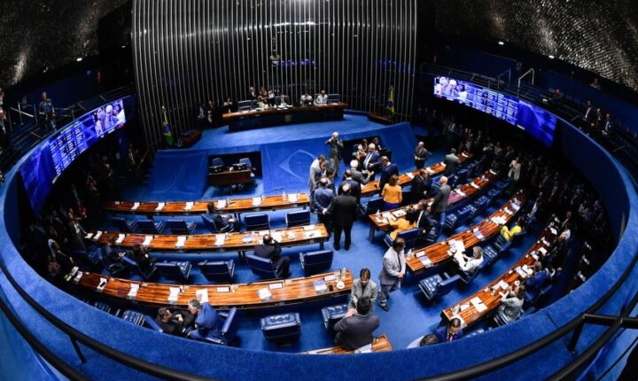 Com duas vagas em disputa, MS volta a ter 2º maior número de candidatos ao Senado