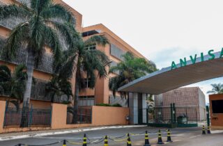 Anvisa determina apreensão urgente de remédio falsificado para câncer de mama