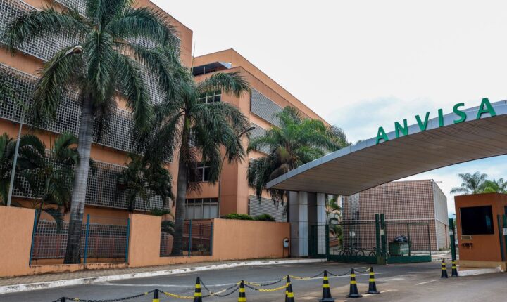 Anvisa determina apreensão urgente de remédio falsificado para câncer de mama
