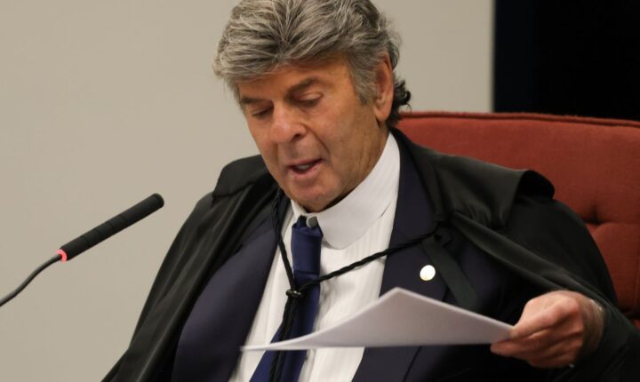Ministro Luiz Fux assume relatoria de ação sobre acessos ao Senado envolvendo Viviane Barci e Daniel Vorcaro