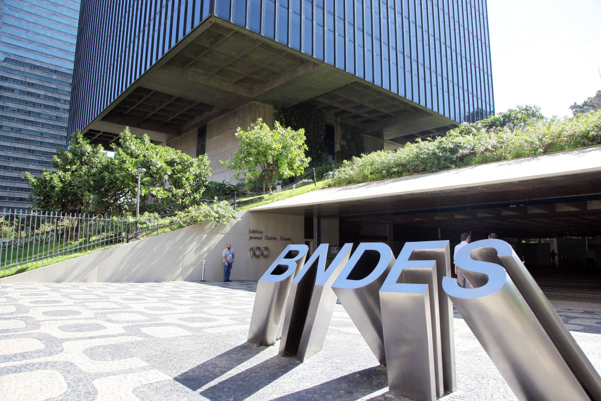 BNDES e Finep destinam R$ 104,4 bilhões para projetos de inovação industrial