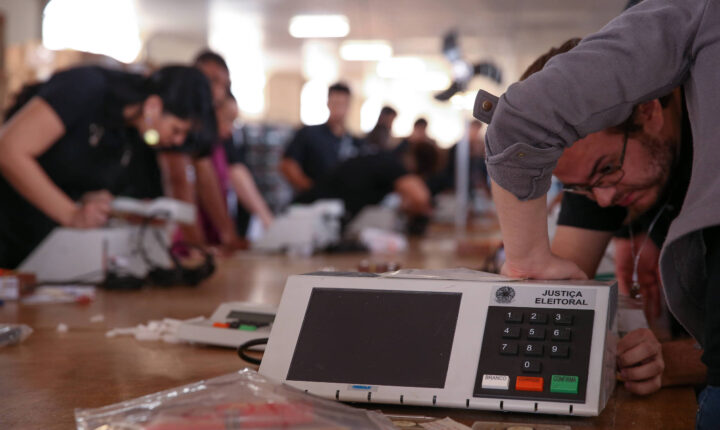 Eleitorado brasileiro no exterior bate recorde e atrai atenção de lulistas e bolsonaristas