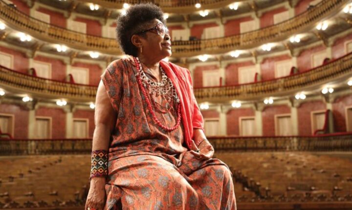 Morre Zélia Amador de Deus, pioneira na educação e na luta antirracista, aos 76 anos