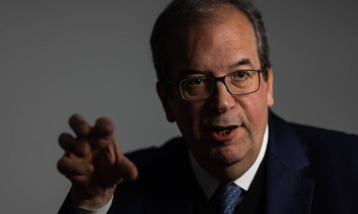 Ministro do TSE diverge de Mendonça e defende publicação de Tabet sobre Nossa Senhora