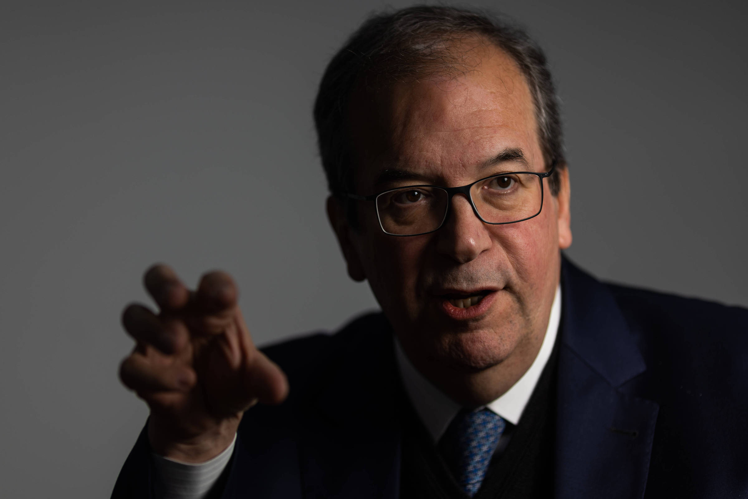 Ministro do TSE diverge de Mendonça e defende publicação de Tabet sobre Nossa Senhora