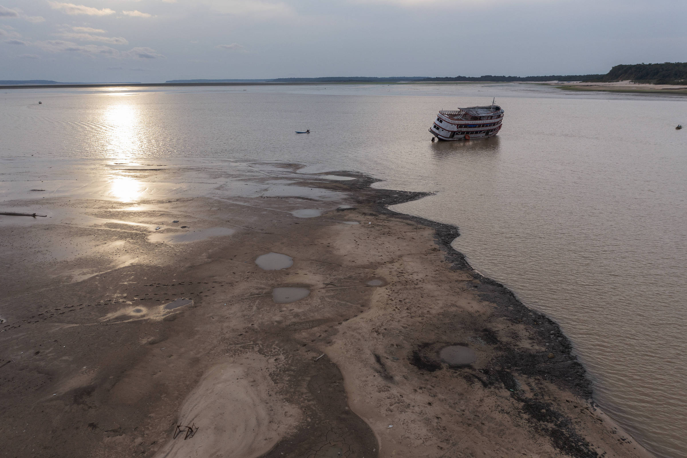 Estudo aponta que seca severa em rios de Manaus pode encarecer contêineres em até 147%