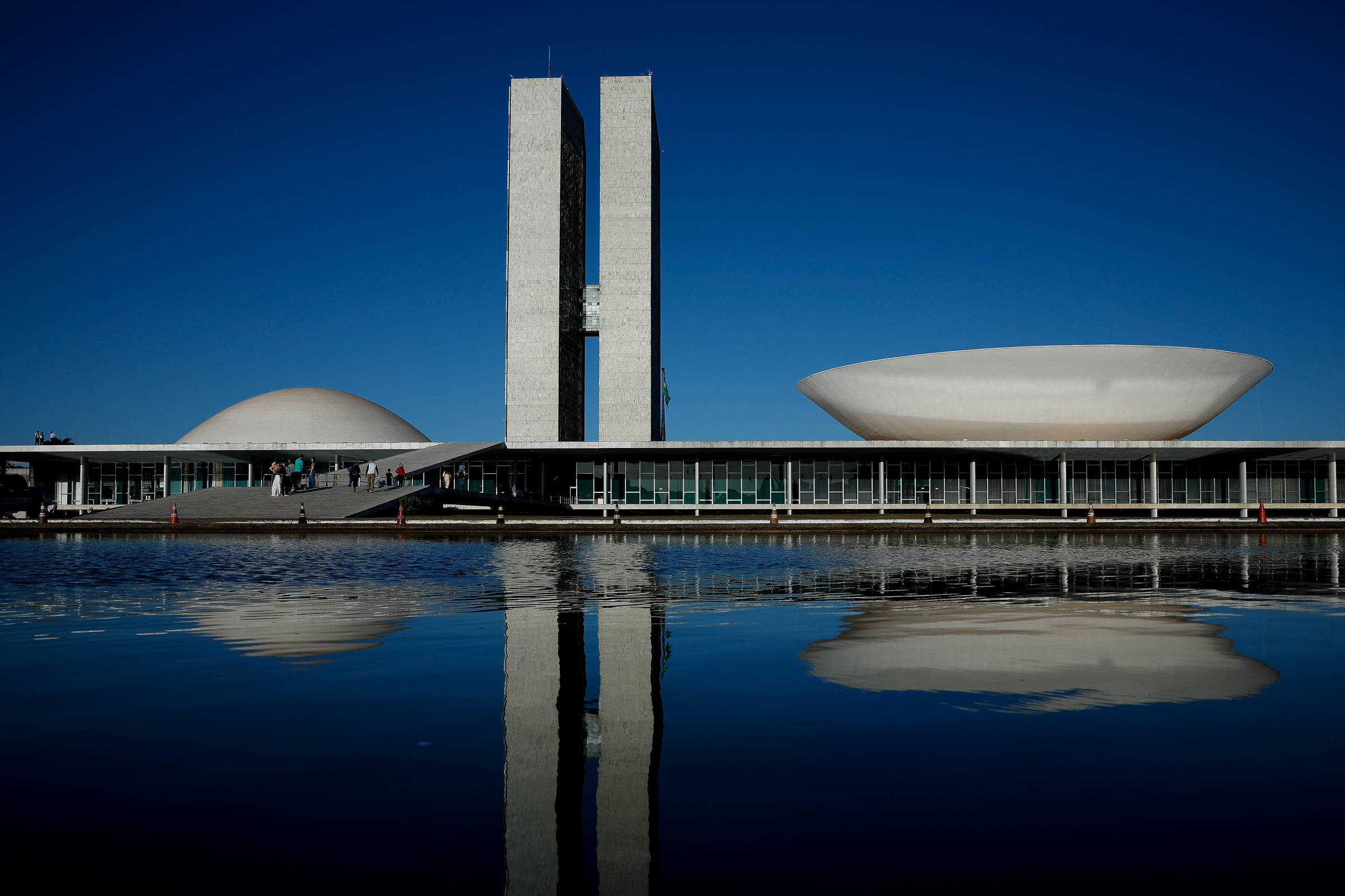 Datafolha: Michelle Bolsonaro e Leila do Vôlei lideram disputa ao Senado pelo DF