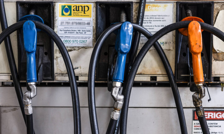 Preço do diesel no Brasil encerra semana no maior valor desde maio, aponta ANP