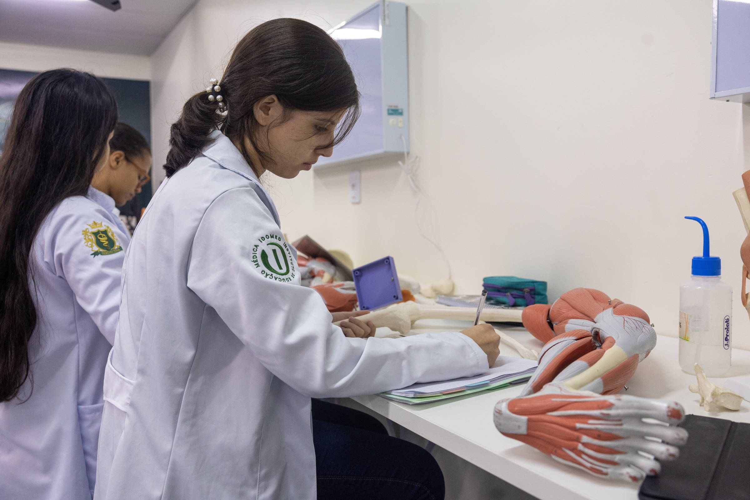 Dona da Estácio incorpora Afya e cria gigante do ensino médico no país