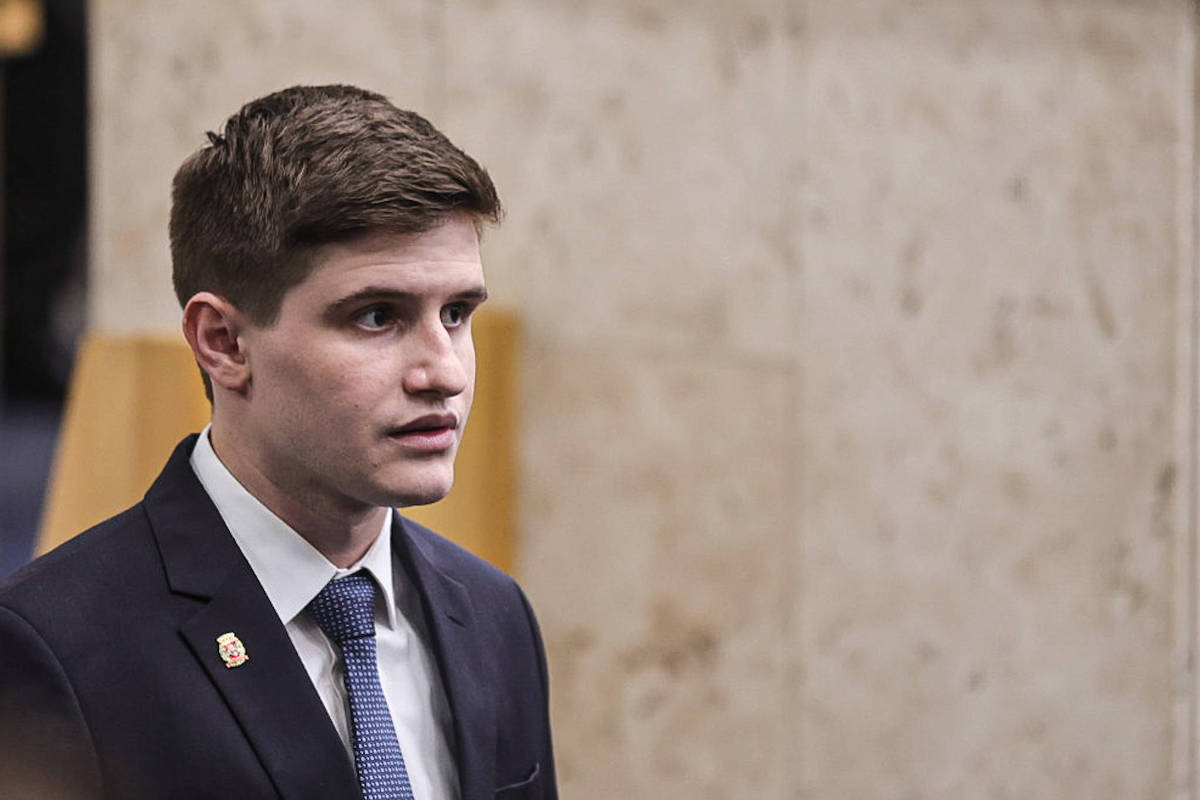 Justiça condena vereador Lucas Pavanato a pagar indenização a estudante da PUC