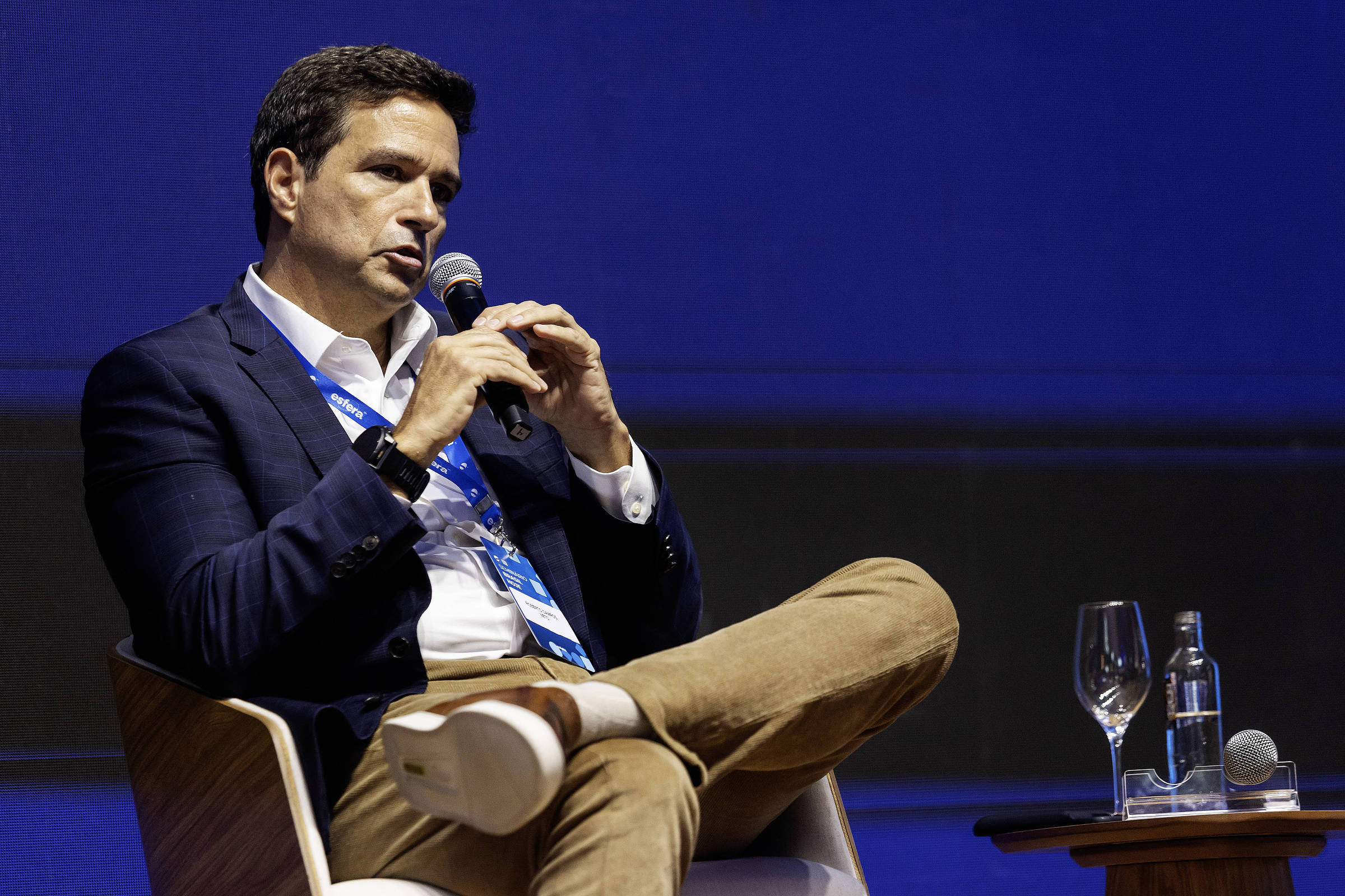 Mensagens revelam que Campos Neto convidou Vorcaro para encontro em residência quando comandava o Banco Central