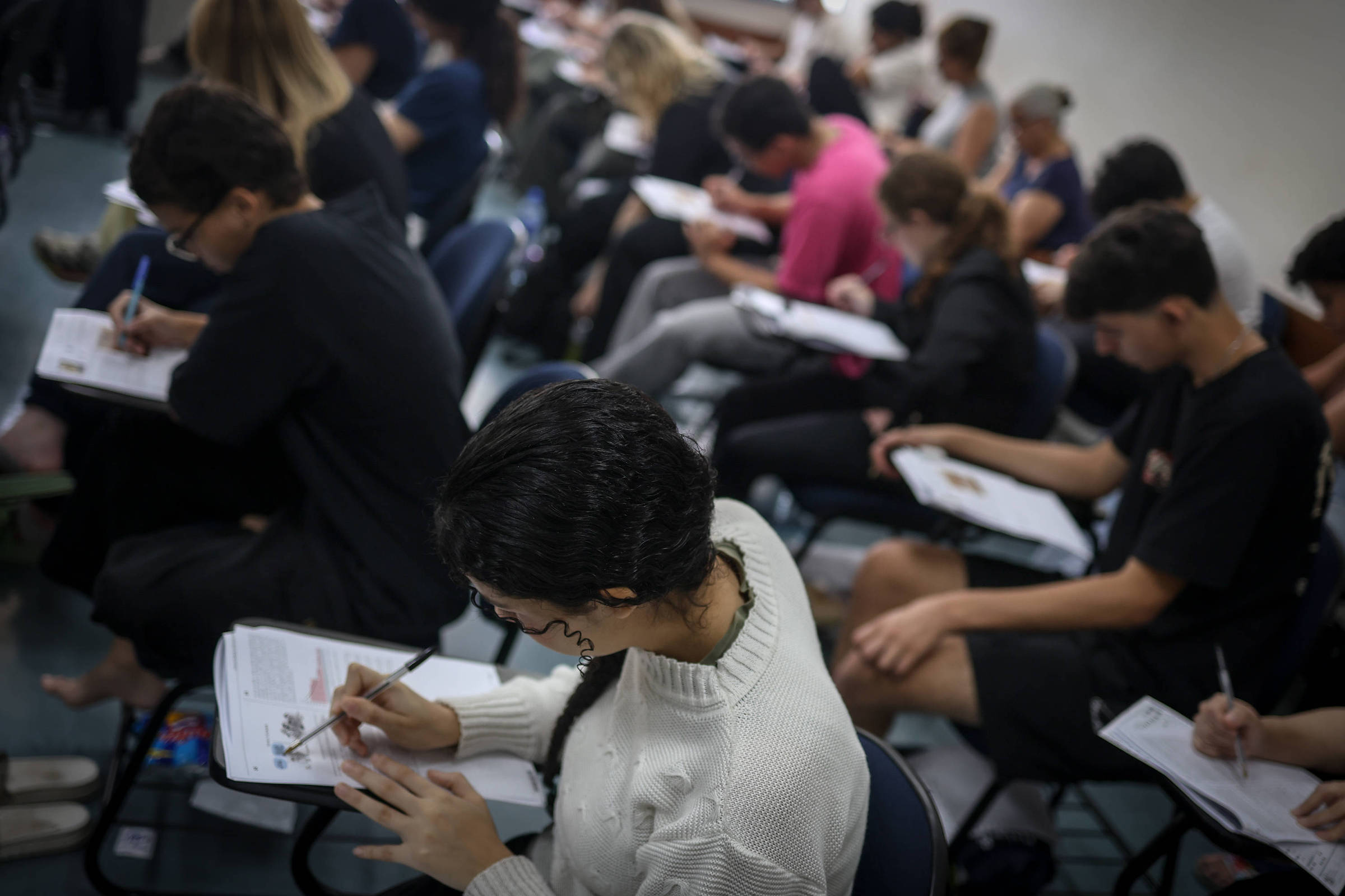 Cartilha criada por estudantes de medicina da USP oferece orientações e análises de redações para vestibulandos