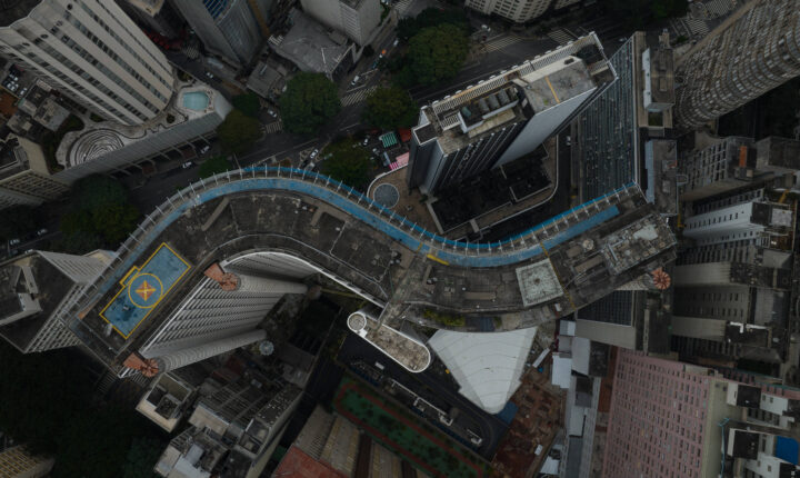 Edifício Copan amplia dias de visitação guiada à cobertura em São Paulo