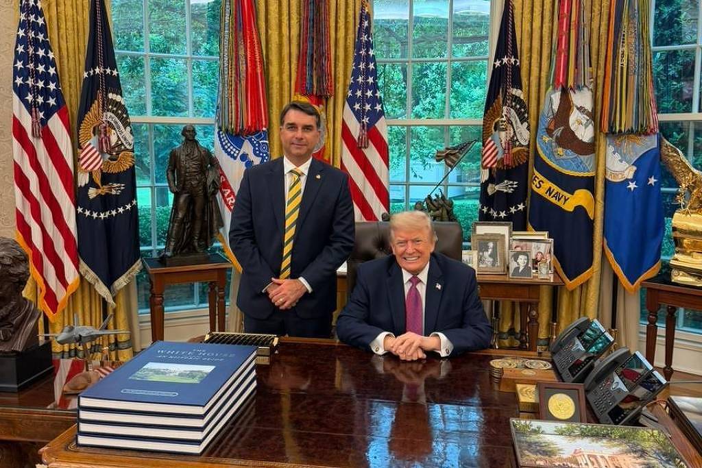Flávio Bolsonaro rejeita apoio de Trump após revelação de documento dos EUA ligando tarifaço às eleições