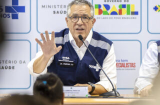 Ministro Alexandre Padilha viaja ao México para auxiliar na criação de versão local do SUS