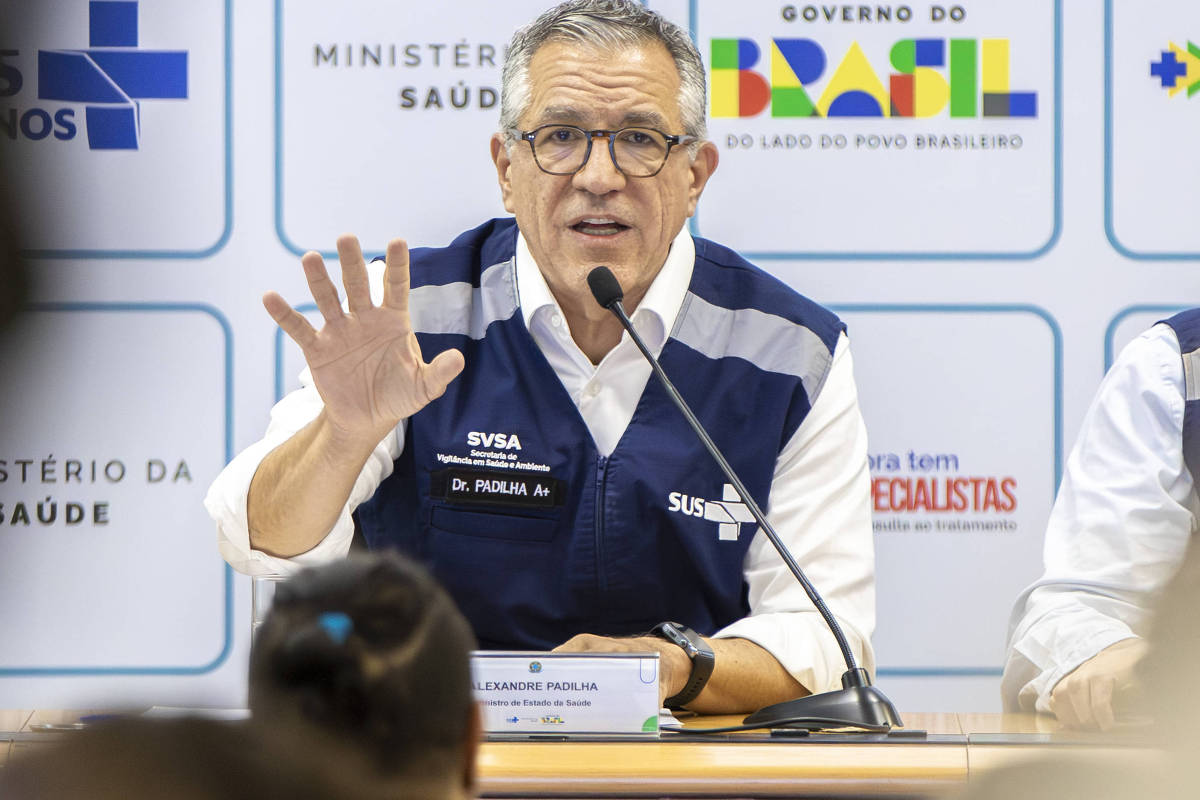 Ministro Alexandre Padilha viaja ao México para auxiliar na criação de versão local do SUS