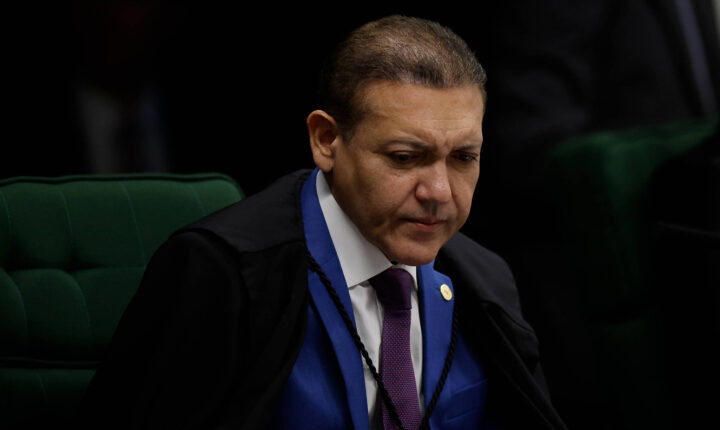 Contrato de R$ 427 milhões do Banco Master com escritório ligado a desembargador envolvia negociações de favores