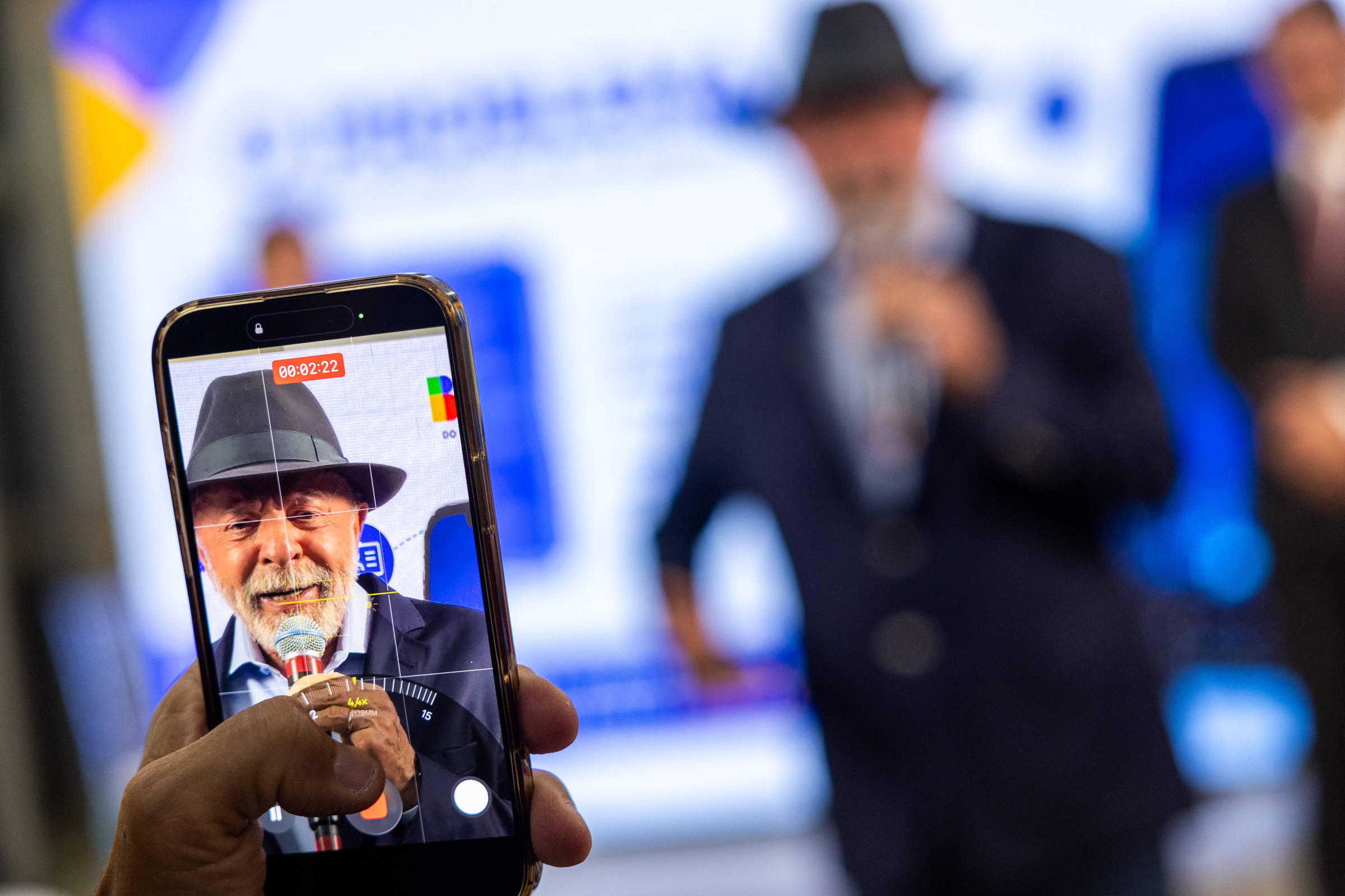 Influenciadores lançam carta em apoio a Lula com cobrança de regras para IA e plataformas