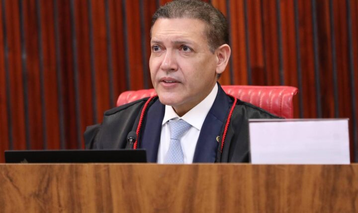 TSE dá 10 dias para Meta e WhatsApp explicarem anúncios que violam regras eleitorais