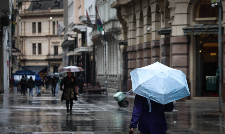 São Paulo permanece em alerta máximo de perigo para tempestades nesta segunda-feira