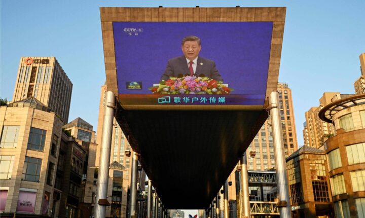 Xi Jinping coloca inteligência artificial no centro da estratégia econômica da China