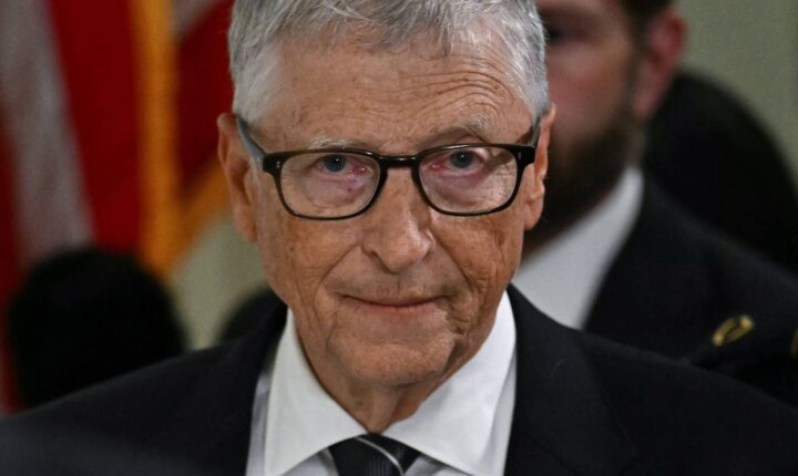 Bill Gates alerta que inteligência artificial pode causar ‘um bilhão de mortes’ e defende regulação