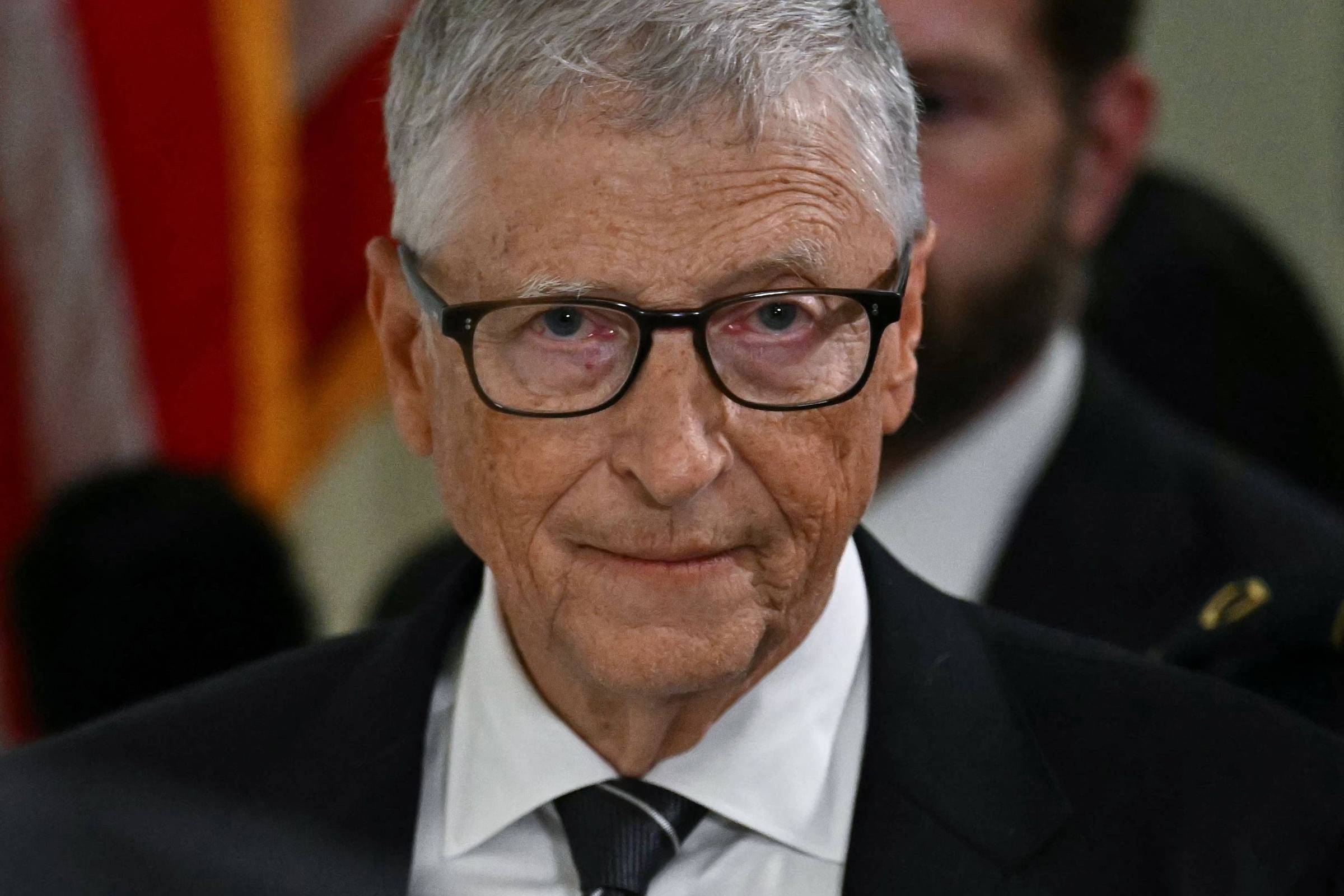 Bill Gates alerta que inteligência artificial pode causar ‘um bilhão de mortes’ e defende regulação