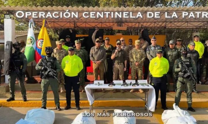 A estratégia do presidente da Colômbia por trás de imagens polêmicas entre cadáveres