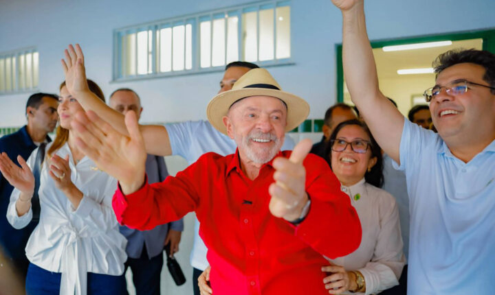 Lula pede em transmissão ao vivo que militância dissemine a ‘verdade’ contra ‘negacionistas’