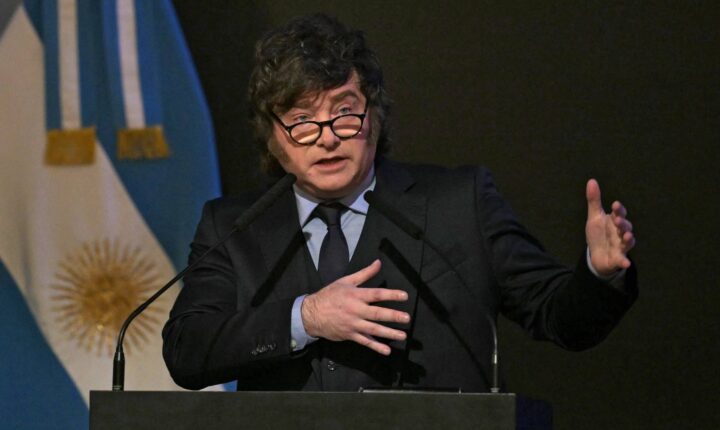 Milei envia ao Congresso projeto de lei para endurecer penas contra exploração de petróleo nas Malvinas