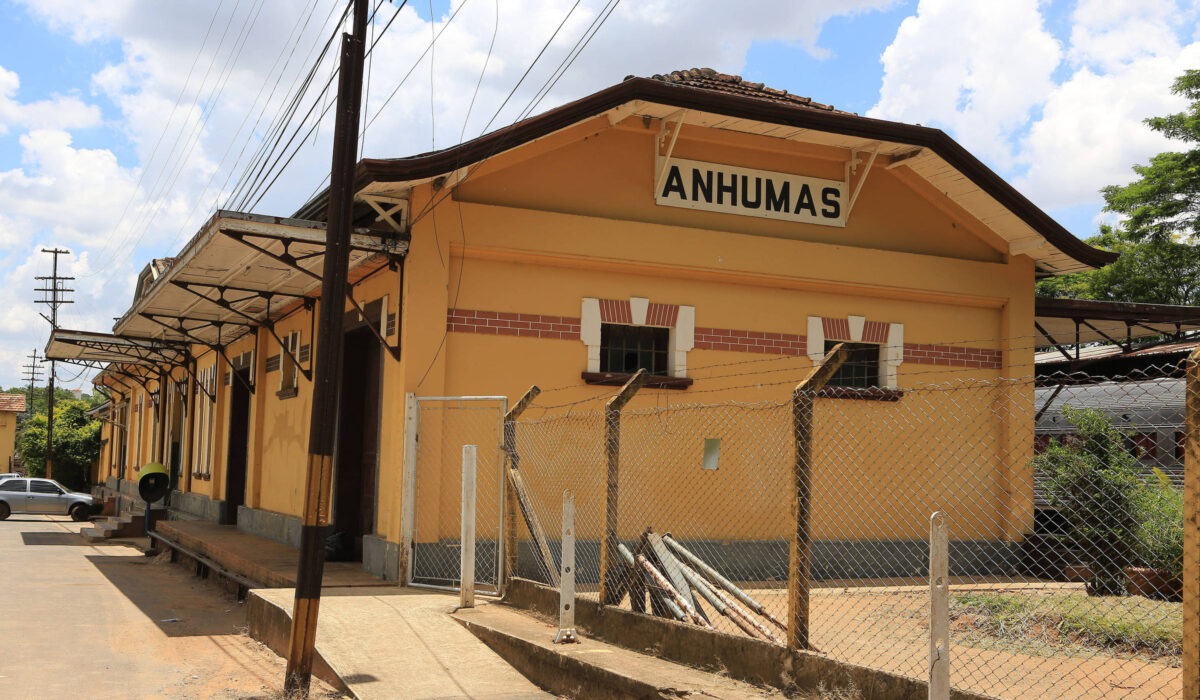 Estação de trem cenário de novelas chega aos cem anos no interior de SP