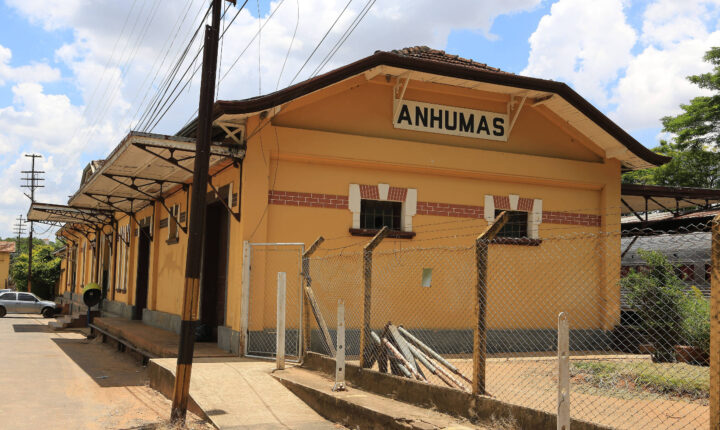 Estação de trem cenário de novelas chega aos cem anos no interior de SP
