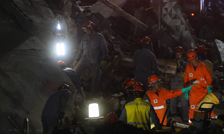 Bombeiros resgatam mais um corpo após desabamento de prédio na zona leste de SP