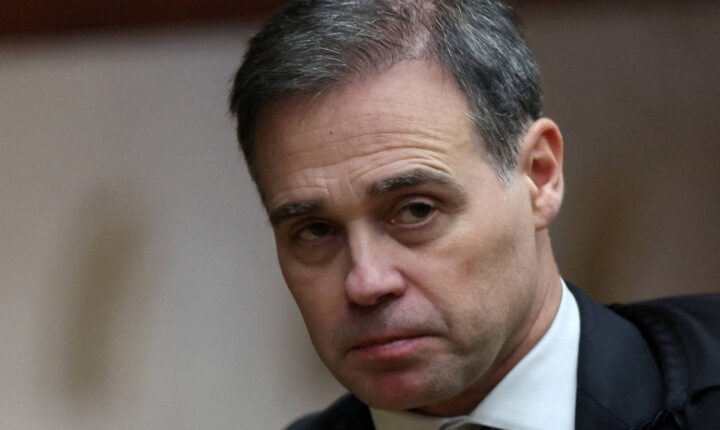 Mendonça mantém sob sigilo mais de 30 quebras bancárias e fiscais ligadas ao caso Master