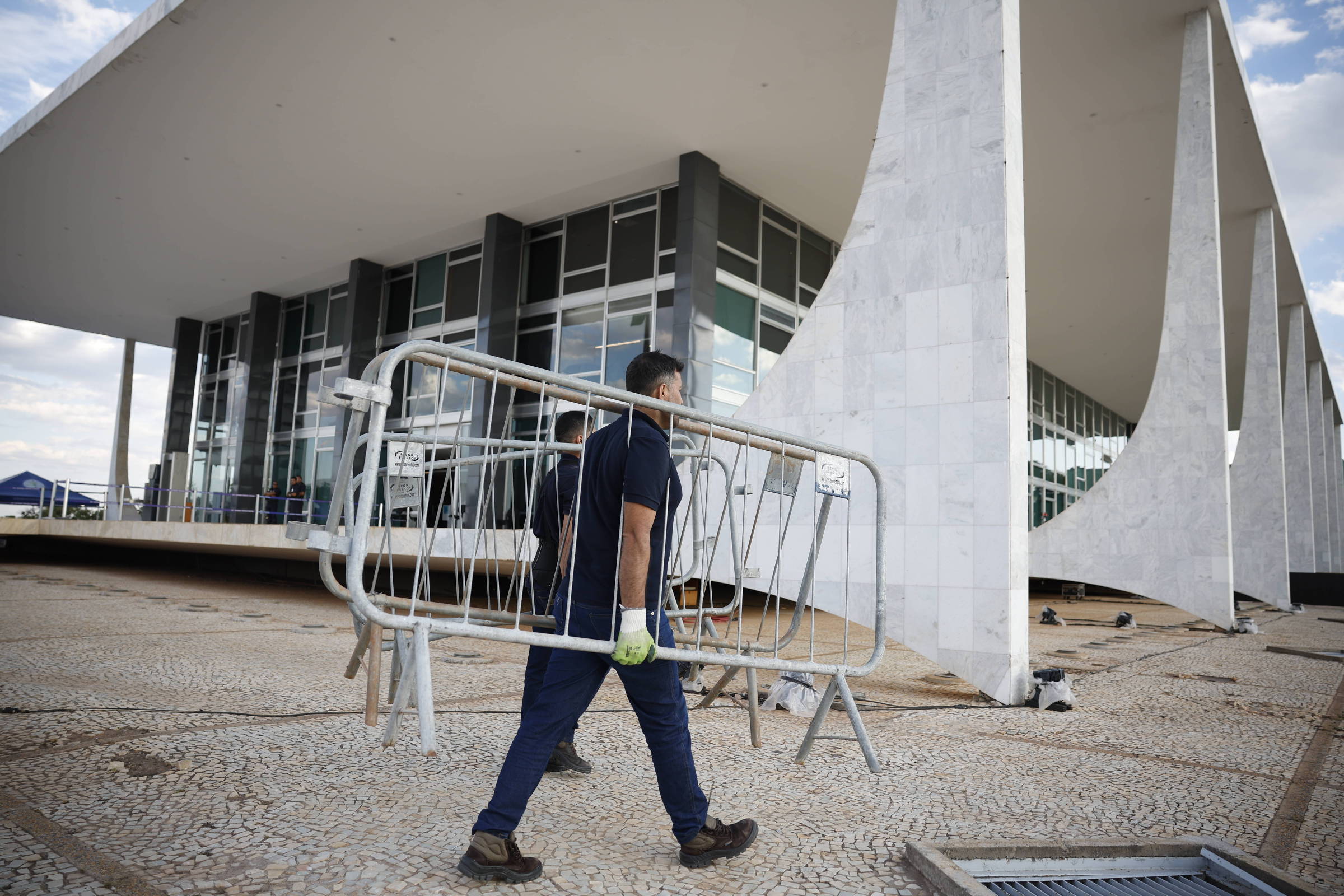 Fim do foro especial divide Congresso, que pode reabrir debate à sombra de caso Master