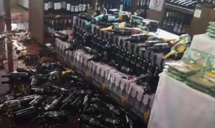Homem destrói garrafas de vinho em supermercado e causa prejuízo de R$ 50 mil no interior paulista