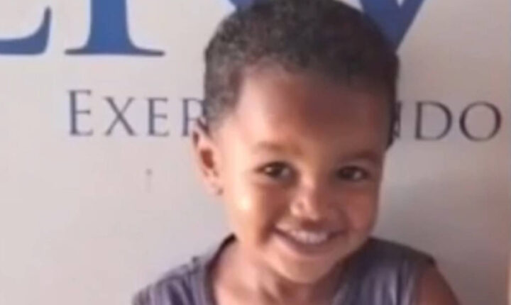 Menino de 2 anos morre após ser atropelado na calçada de casa em Maceió; motorista é linchado