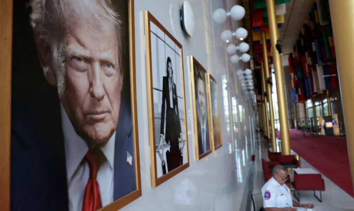 Conselho decide fechar Kennedy Center para obras após juiz rejeitar volta do nome de Trump