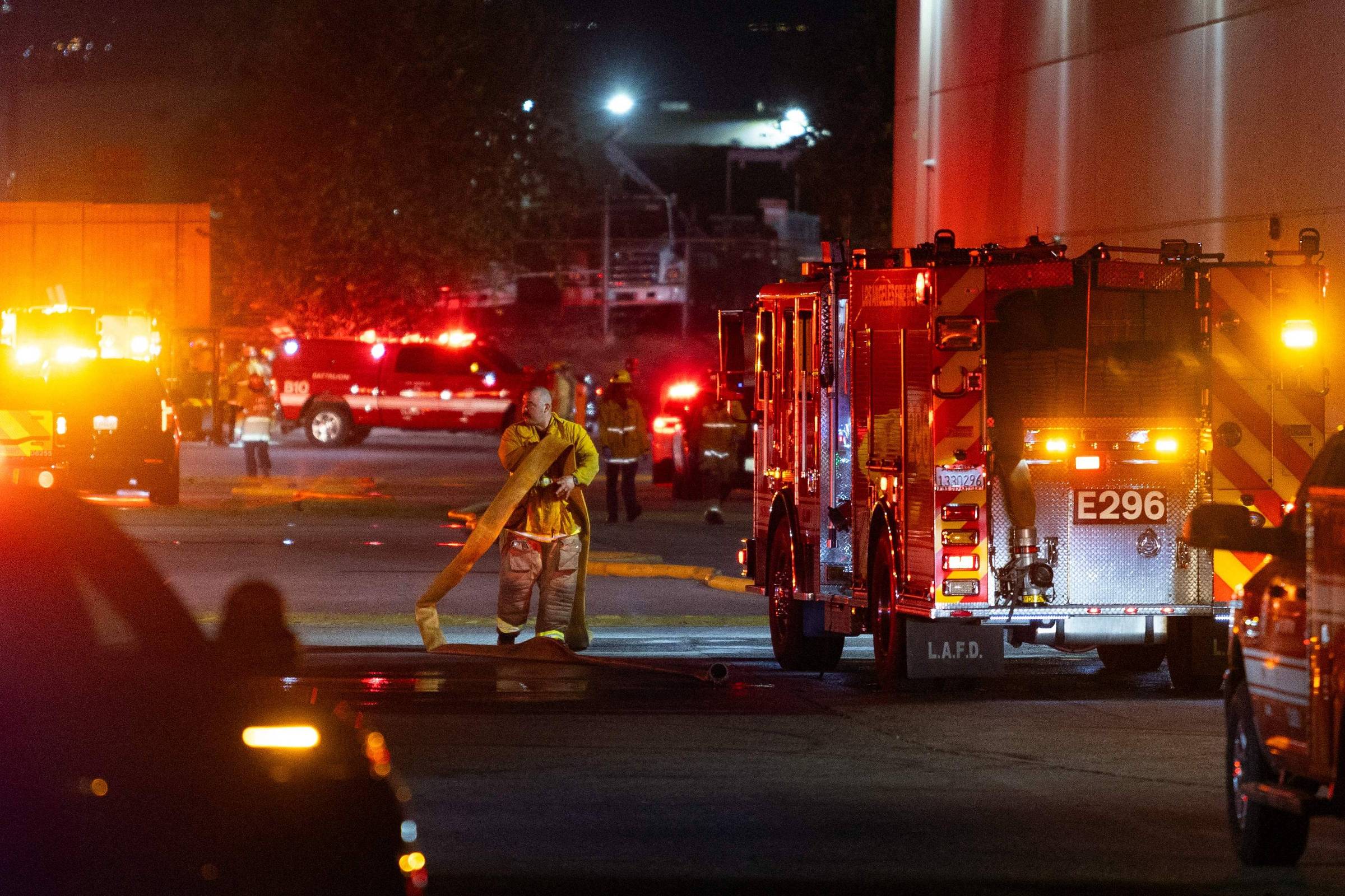 Queda de helicóptero de emissora de TV deixa três mortos em Los Angeles