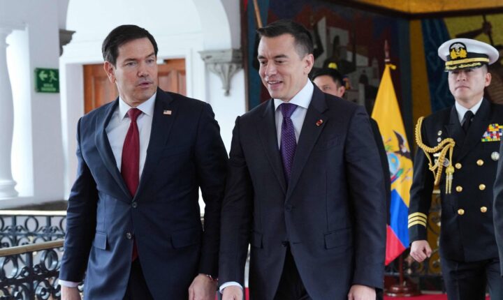 Equador decreta estado de emergência em 8 províncias devido à violência do narcotráfico